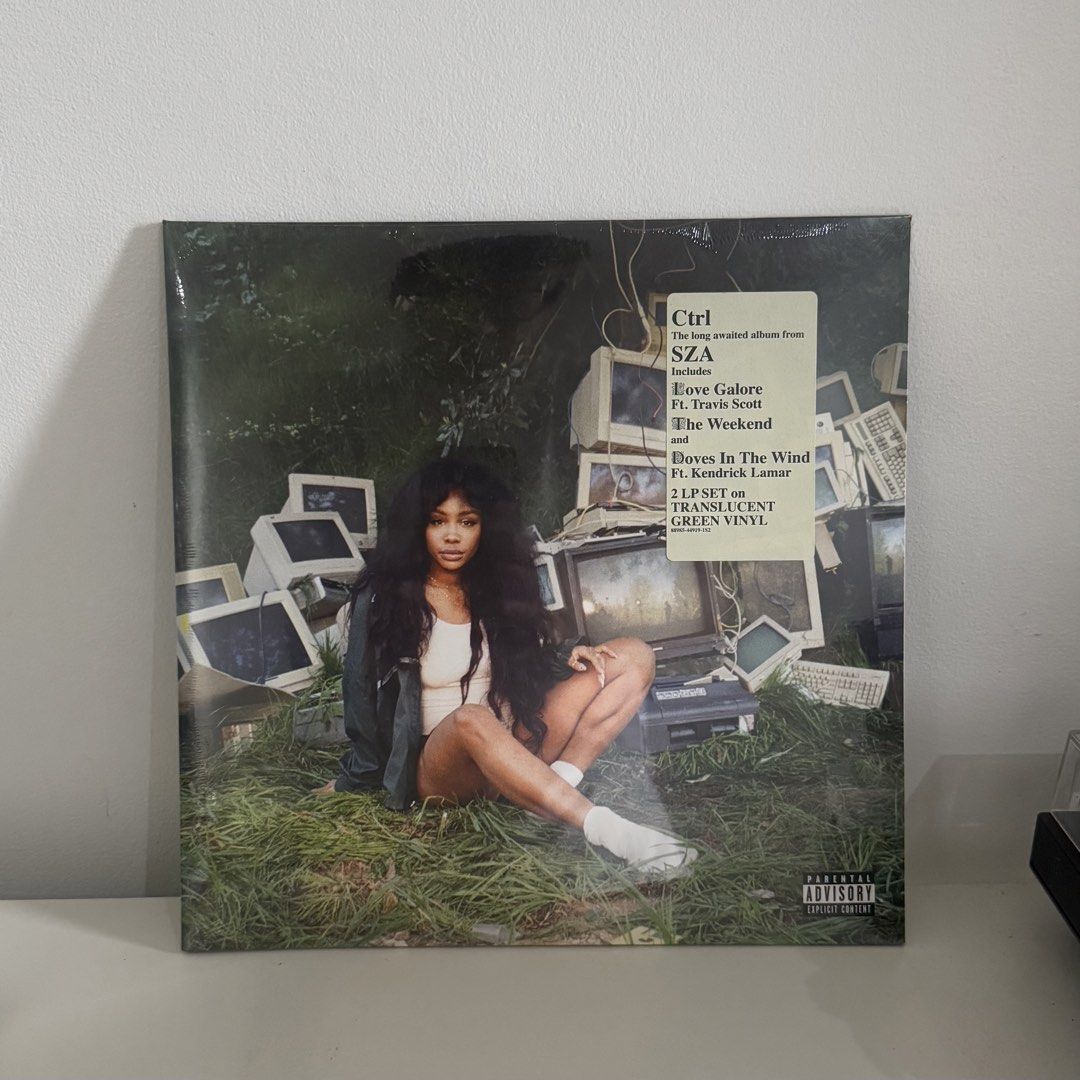 Sza - CTRL Vinyl (Category: Vinyls) located in Makati City. Submitted by kj4kultrahd (Listing ID 1451743765, Image 1). Description: Translucent green 2 lp, brand new.