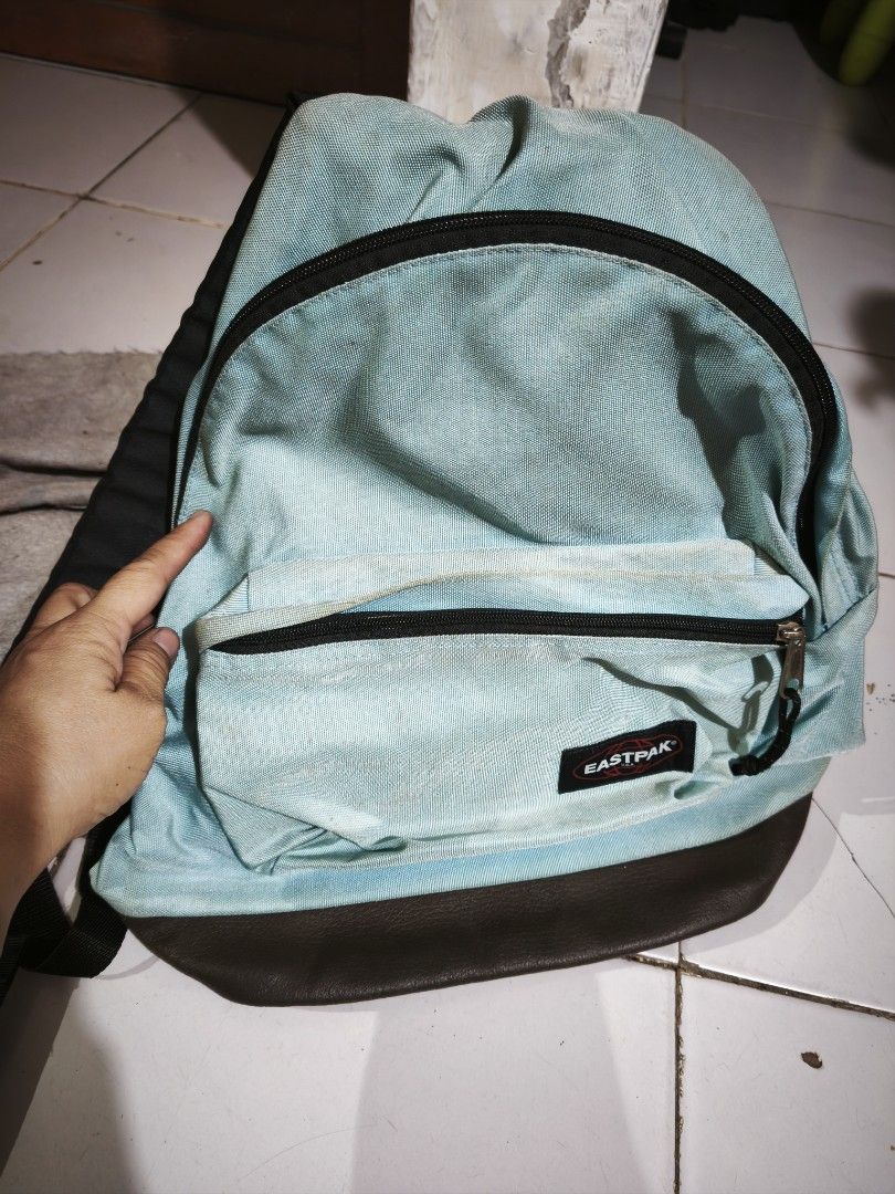 Tas ransel small merk eastpark (Kategori: Aksesoris Pria - Lainnya) berada di Jakarta Pusat. Dikirim oleh branded.authentic99 (ID iklan 1451719151, Gambar 1). Deskripsi: .
