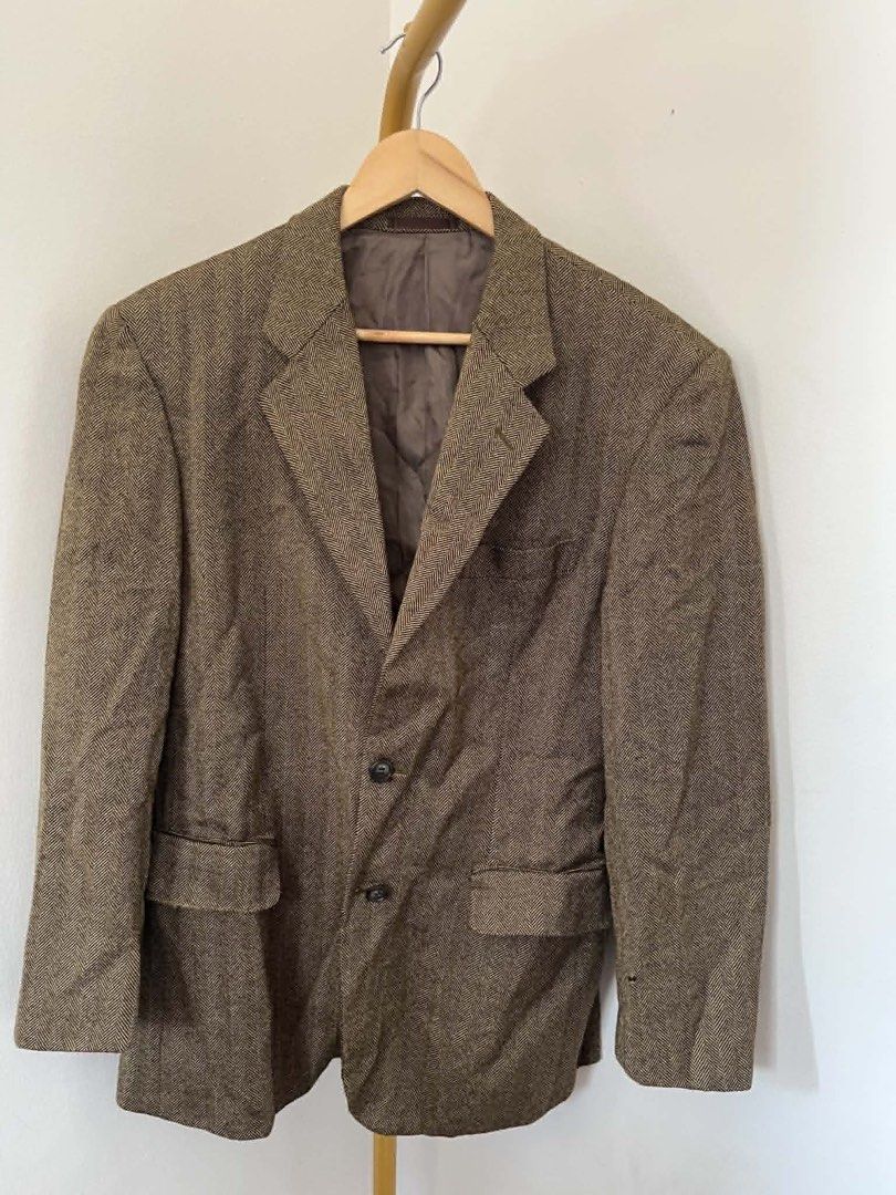 Textured Khaki Boyfriend Blazer (Category: Coats, Jackets and Outerwear) located in Mexico. Submitted by studioleraph (Listing ID 1451788807, Image 2). Description: BLZ 02 - B 📏 Measurements (in inches): • Shoulder: 20 • Chest: 22 • Length: 29 • Armhole: 20 🫶 See Brand on Photo 🔥 The model photos are AI-generated for styling and fit visualization only. 👗 The actual item being sold is the original garment shown in the product photos. Small dif