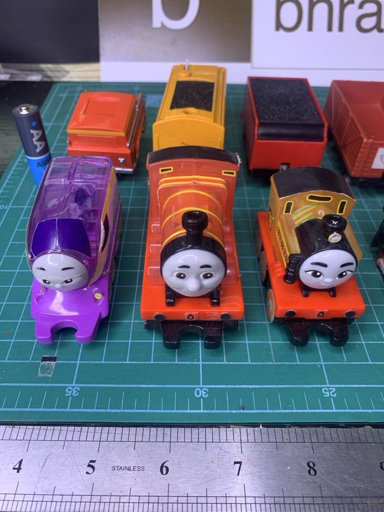 Thomas Trains Collection / Assorted (Category: Vehicle & Diecast Models) located in Carmona. Submitted by bihira (Listing ID 1451787510, Image 2). Description: Thomas Trains Collection / Assorted - WYSIWYG - Assorted Authentic Thomas Trains - Thomas Miniature Pcs - Sold as set.