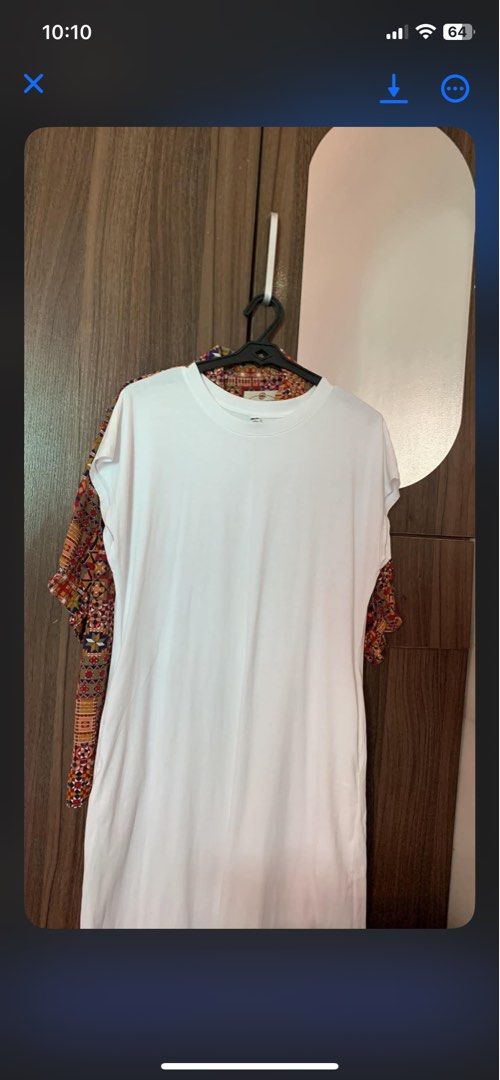 Uniqlo (w back slit) (Category: Dresses) located in Caloocan City. Submitted by affordableitems. (Listing ID 1451853271, Image 1). Description: Pls see other photos for details Small on tag, can fit up to medium No return, no refund.