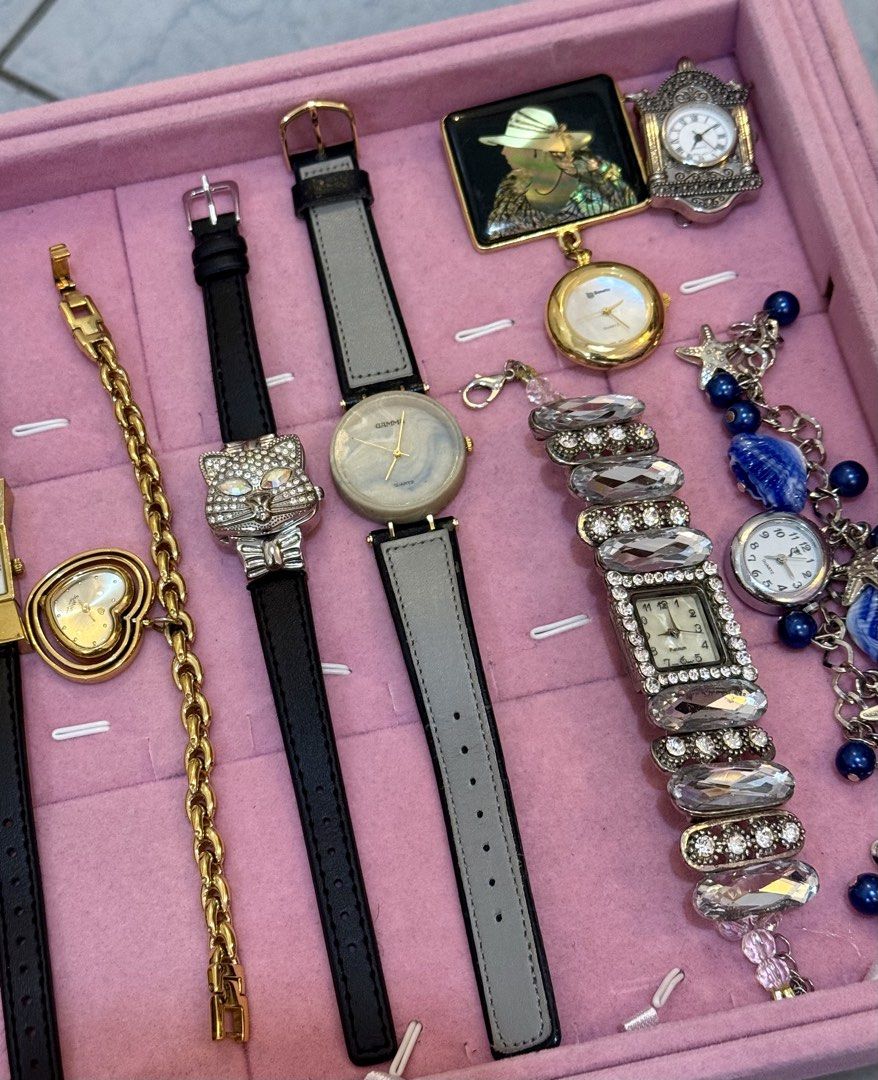 Unique Vintage Watch Japan (Category: Women's Watches) located in Limay. Submitted by fashionshop248 (Listing ID 1451817374, Image 3). Description: Preloved ⌚️ Price ( iba-iba yung presyo) ₱600 - ₱2,500 -japan source -working lahat -local battery lang/ para matesting na working -authentic .