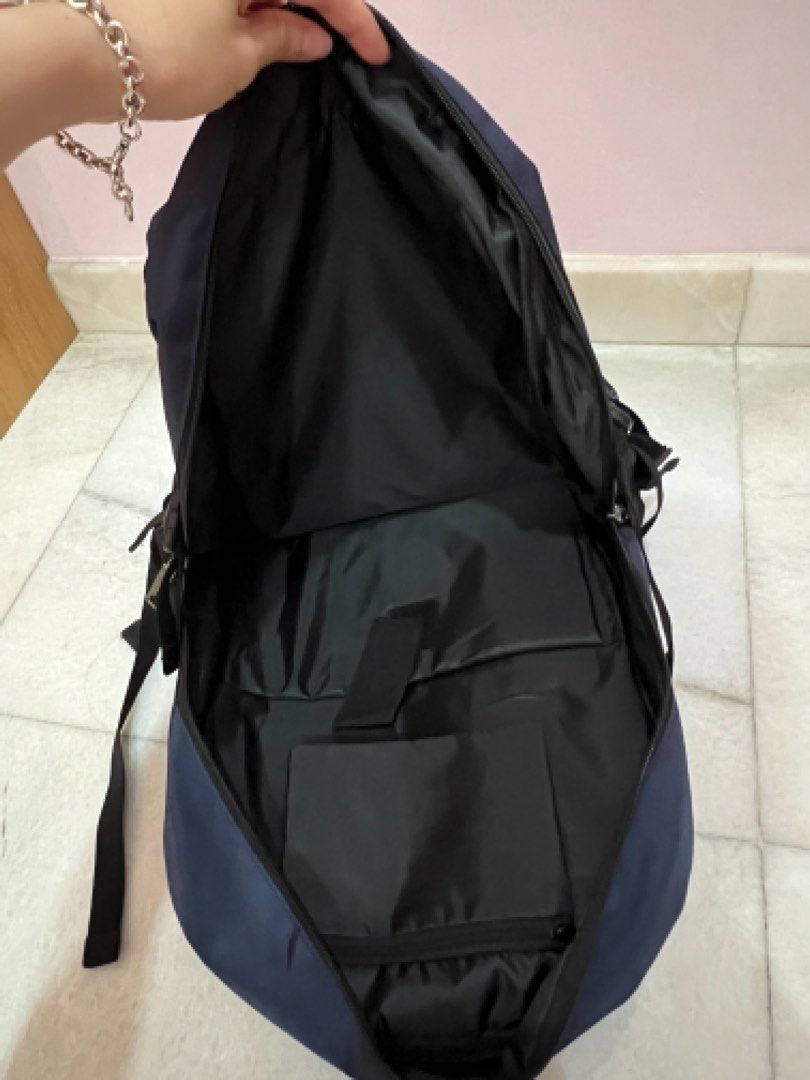 Unisex backpack (Category: Backpacks) located in Ipoh. Submitted by ariel_april (Listing ID 1451787443, Image 2). Description: Used once Many compartment .