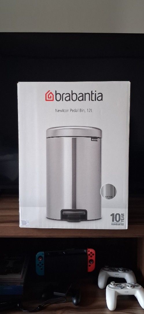 Unopened NewIcon Pedal Bin 12L Matt Steel (Category: Waste Bins & Bags) located in Kuala Lumpur. Submitted by skmsf (Listing ID 1451745157, Image 1). Description: Brabantia NewIcon Pedal Bin. 12L capacity. Matt steel finish. Soft-close lid and odour-proof closure. Non-slip pedal for easy operation. Great for the kitchen or bathroom. This is brandnew..
