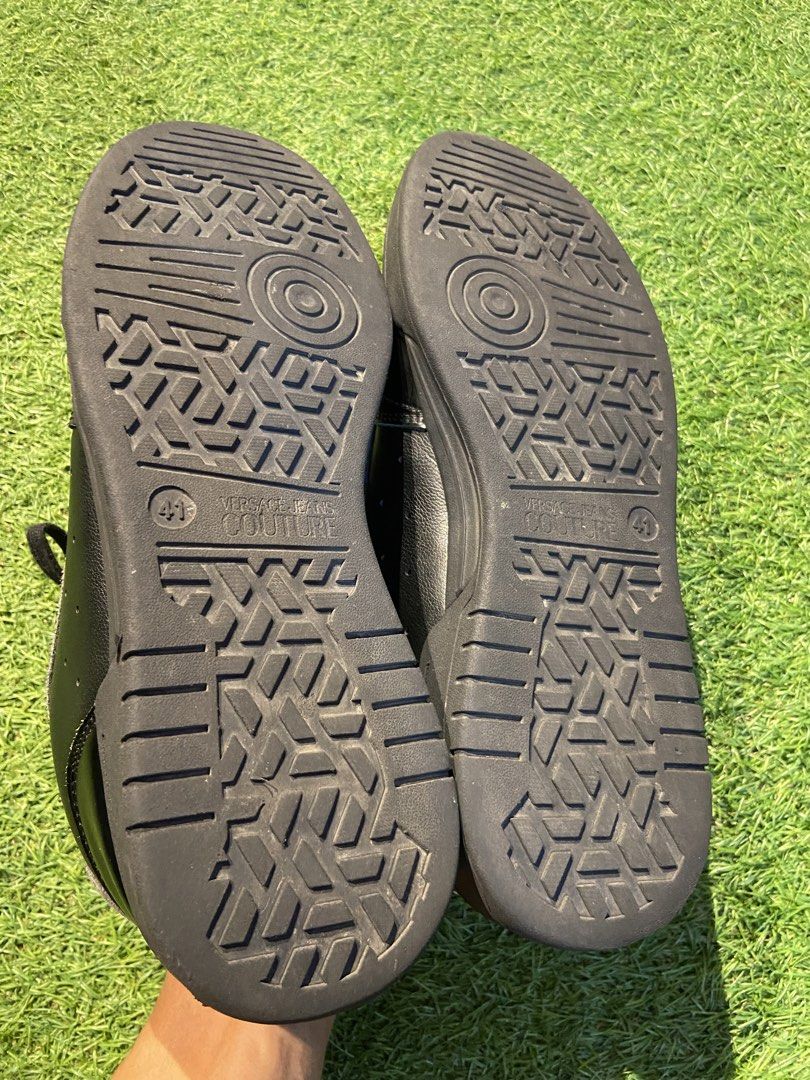 Versace (Kategori: Sneakers) berada di Batam. Dikirim oleh hen77 (ID iklan 1451740094, Gambar 3). Deskripsi: Versace .