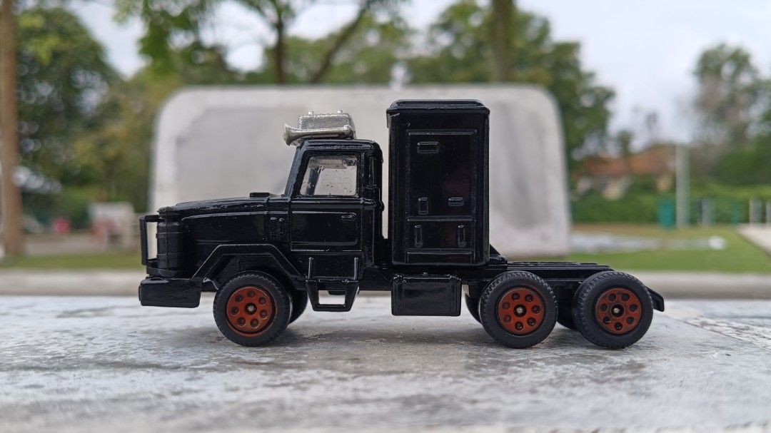 VINTAGE 1985 CORGI TOYS LTD LEYLAND LYNX TRUCK (Category: Toys & Games) located in Putrajaya. Submitted by bobmaju (Listing ID 1451741942, Image 3). Description: VINTAGE 1985 CORGI TOYS LTD LEYLAND LYNX TRUCK. made in great Britain scale 1:43 self pick up putrajaya persint 14 poslaju add rm10 or DFOD by jnt tq .