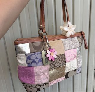 (Category: ) located in . Submitted by livingthepastel (Listing ID 1451737986, Image 1). Description: .