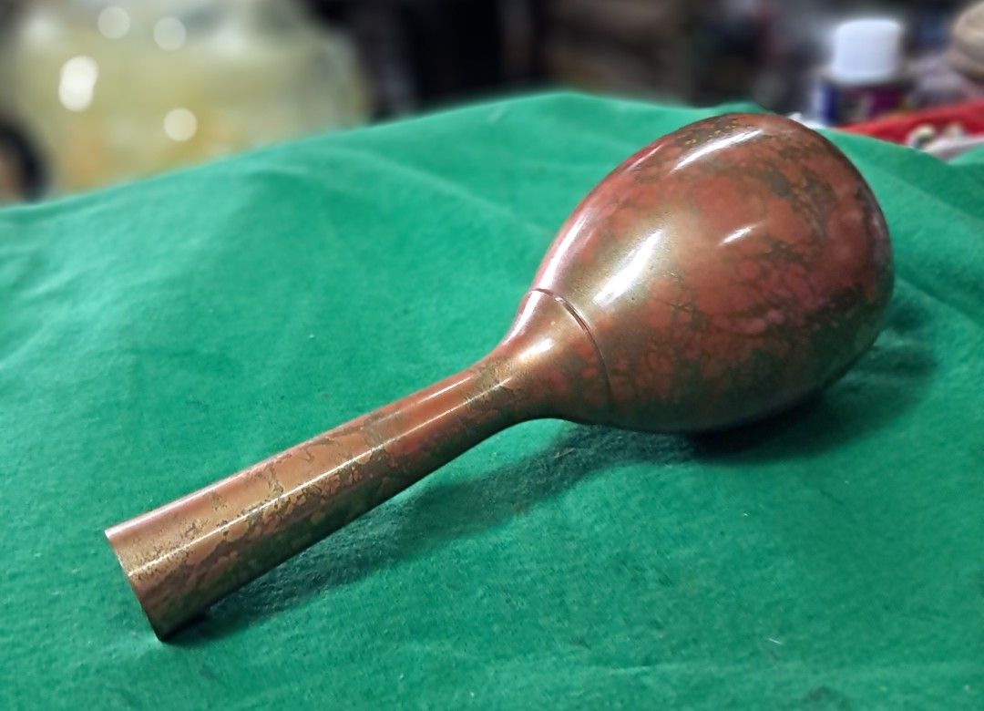 Vintage Japanese Takenaka Copper Vase Modeled Bronze Finish Asian (Category: Vases & Decorative Bowls) located in Johor Bahru. Submitted by 2ndbarang (Listing ID 1451702052, Image 2). Description: Vintage Japanese Takenaka Copper Vase Modeled Bronze Finish Asian.