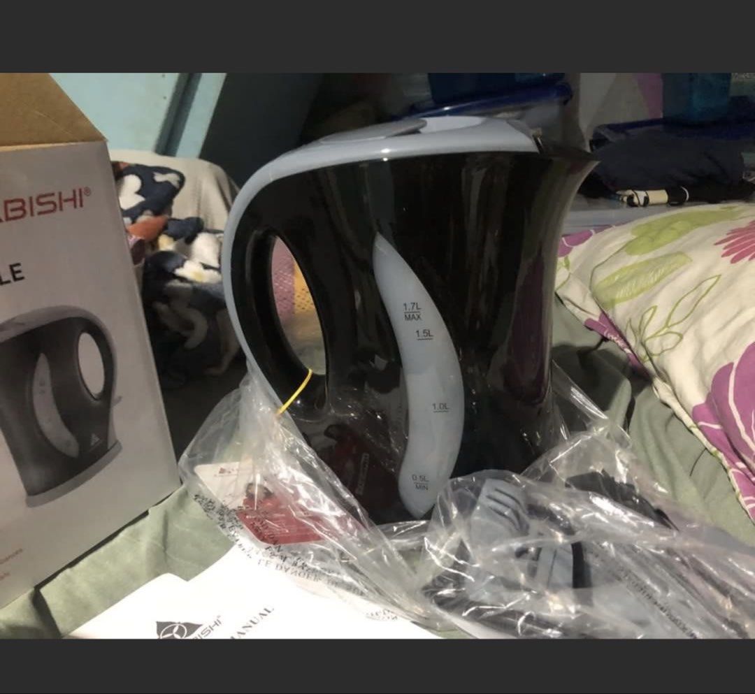 Water kettle (Category: Other Kitchenware & Tableware) located in Manila. Submitted by lareine18 (Listing ID 1451775323, Image 3). Description: Brand new hanabishi water kettle. Received as gift. Duplicate at home 1.7 L.