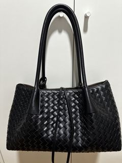 (Category: ) located in . Submitted by ysl1411 (Listing ID 1451887466, Image 1). Description: .