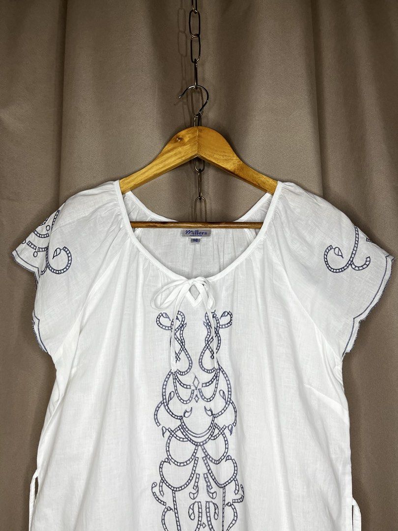 White Embroidered Blouse for Women (Category: Blouses) located in Manila. Submitted by smilingph (Listing ID 1451887645, Image 3). Description: Width: 21 inches Length: 25 inches Large size. Self Ribbon tie at the back. Branded from US see photo para sa brand PM for more details. Color may vary due to photographic lightning .
