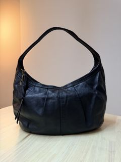 (Category: ) located in . Submitted by shopfoundandloved (Listing ID 1451801173, Image 1). Description: .