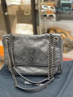 (Category: ) located in . Submitted by ys-luxe.com (Listing ID 1451748329, Image 1). Description: .
