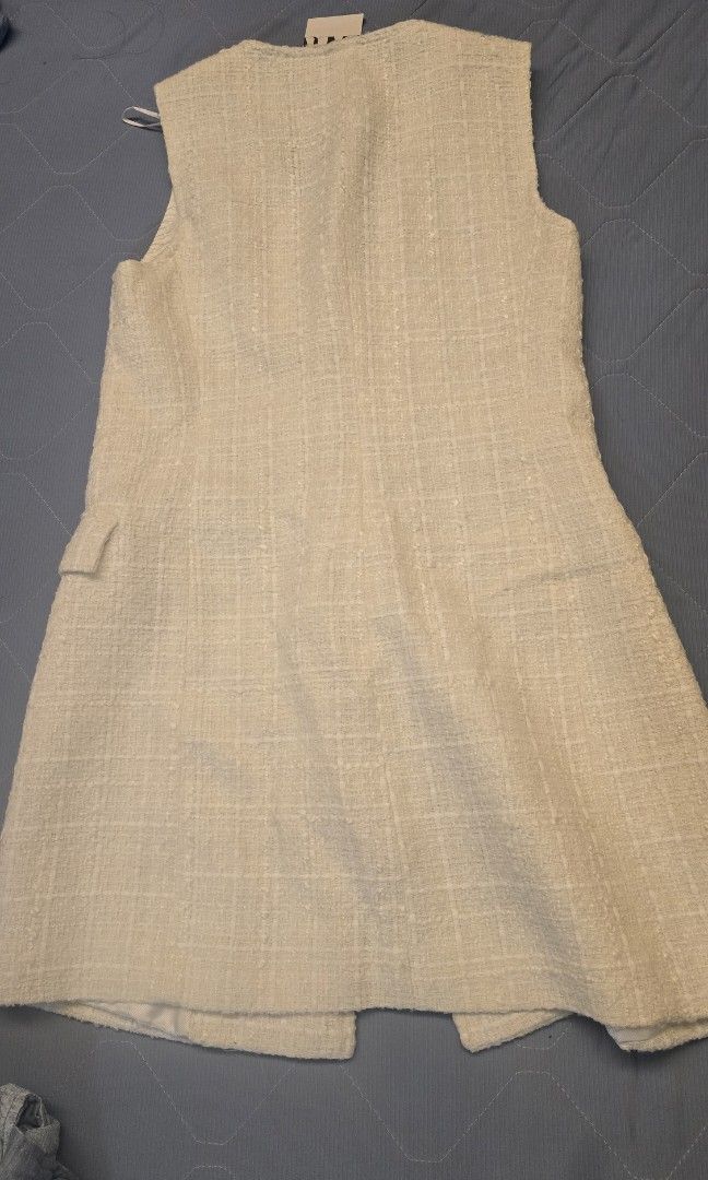 Zara Knit Dress (Category: Dresses) located in Taguig. Submitted by c_rivera (Listing ID 1451851493, Image 3). Description: size small. never worn just stored. cream knit color. fits small to semi med rfs decluttering.
