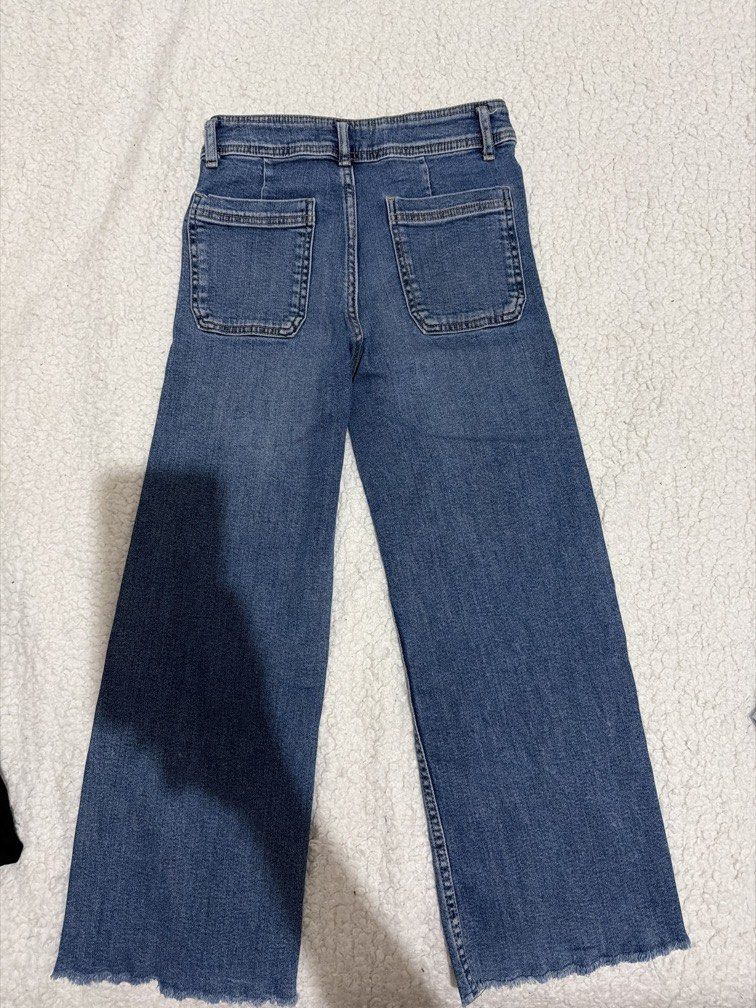 ZARA straight cut denim jeans (Category: Babies & Kids Fashion) located in Makati City. Submitted by thriftyfive (Listing ID 1451860535, Image 3). Description: .