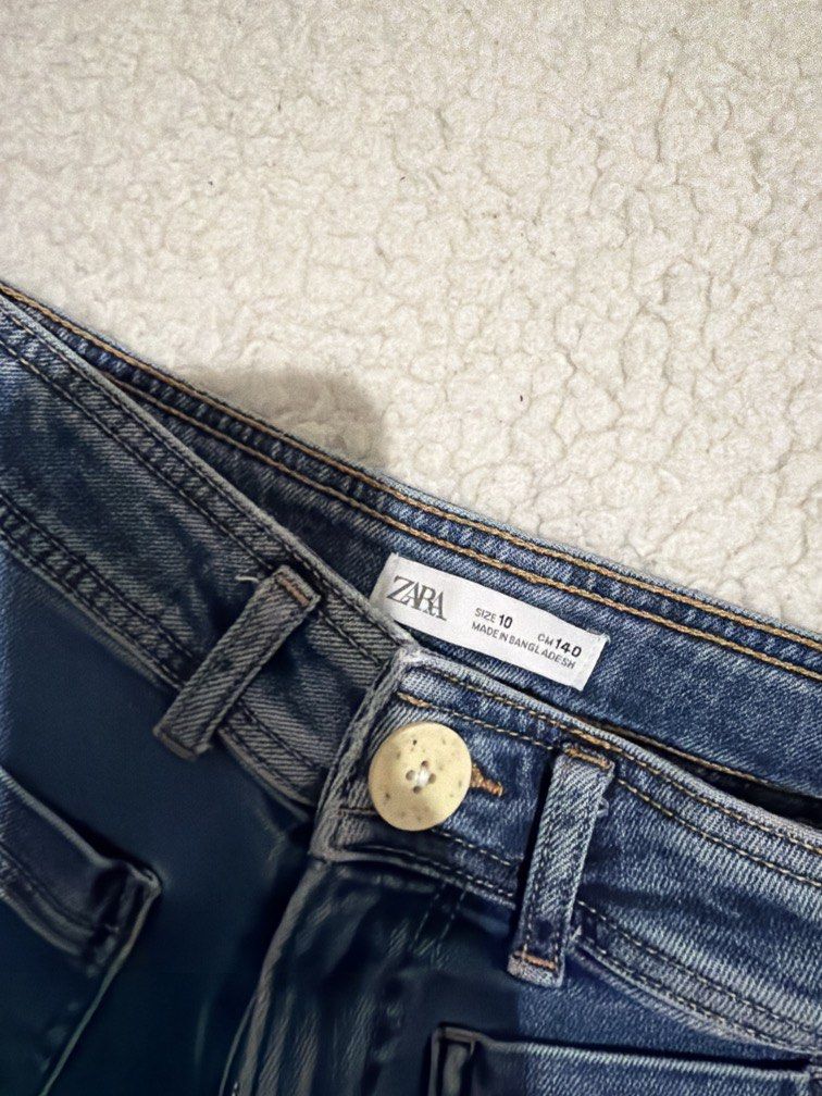 ZARA straight cut denim jeans (Category: Babies & Kids Fashion) located in Makati City. Submitted by thriftyfive (Listing ID 1451860535, Image 2). Description: .