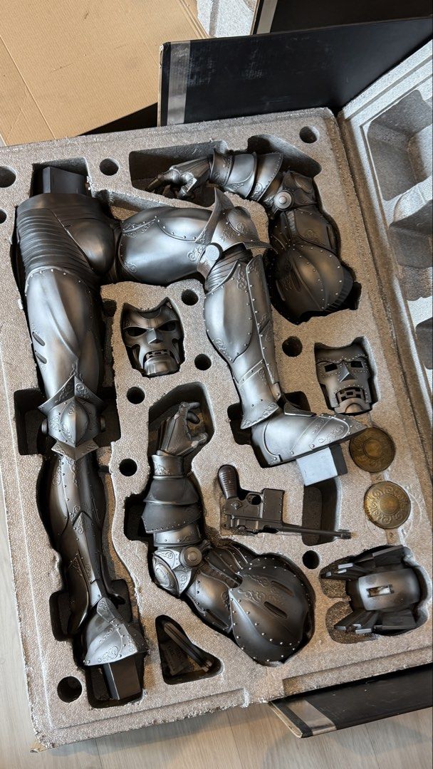 1/2 Scale Sideshow Dr Doom Legendary Scale (Category: Figurines & Statues) located in Quezon City. Submitted by abubut.atbp (Listing ID 1452031812, Image 3). Description: BIB condition. All complete. Opened only to check and built once for a photoshoot Brown box included. Size is around 4ft Pickup location: Wilson Ortigas.