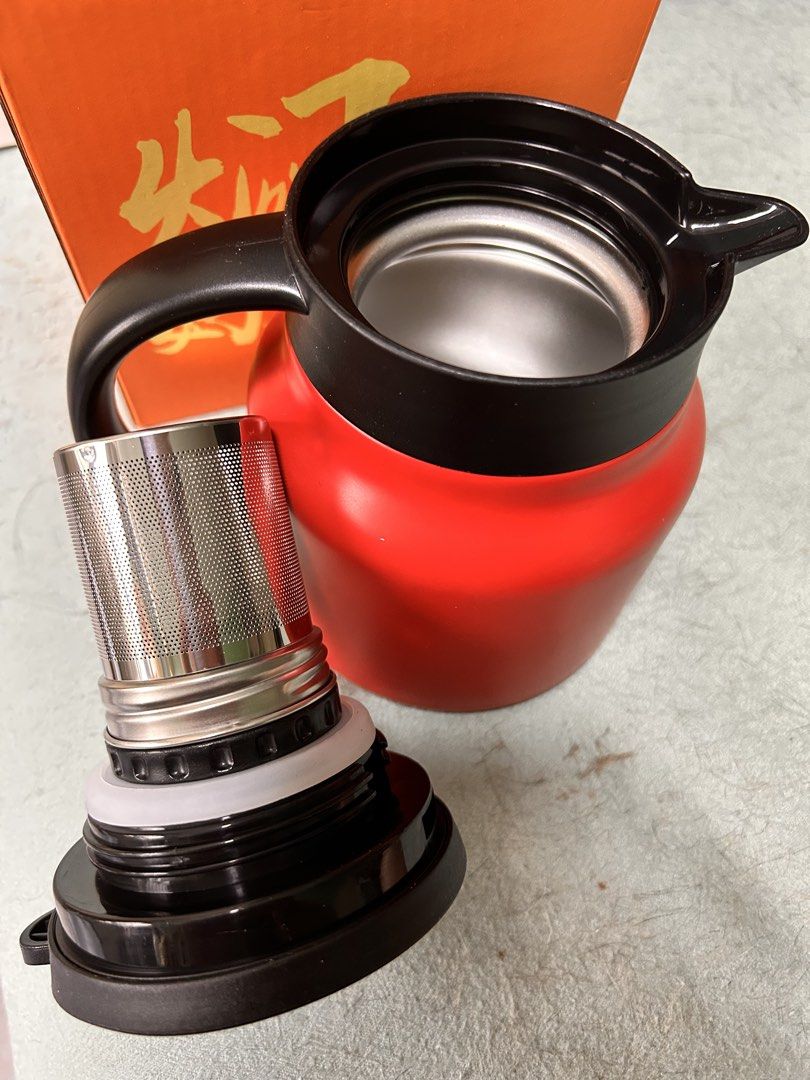 茶壺 （分類：茶具配件）位於 Hong Kong。 由 manpoon927 提交（商品編號 1451931540，圖片 3）。簡介： 全新未用過 $50 316不鏽鋼保溫茶壺。