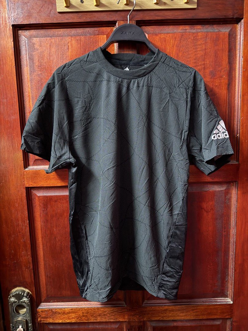Adidas Jersey (Category: Tshirts & Polo Shirts) located in Petaling Jaya. Submitted by kakiselam.my (Listing ID 1452049267, Image 1). Description: 20x27 inch Condition 8/10 Rm35 delivery fee on delivery✅ ‼️ RUJUK GAMBAR SEBELUM MEMBELI‼️ ‼️KONDISI RUJUK GAMBAR ‼️ SEBARANG SOALAN BOLEH PM TEPI✅.