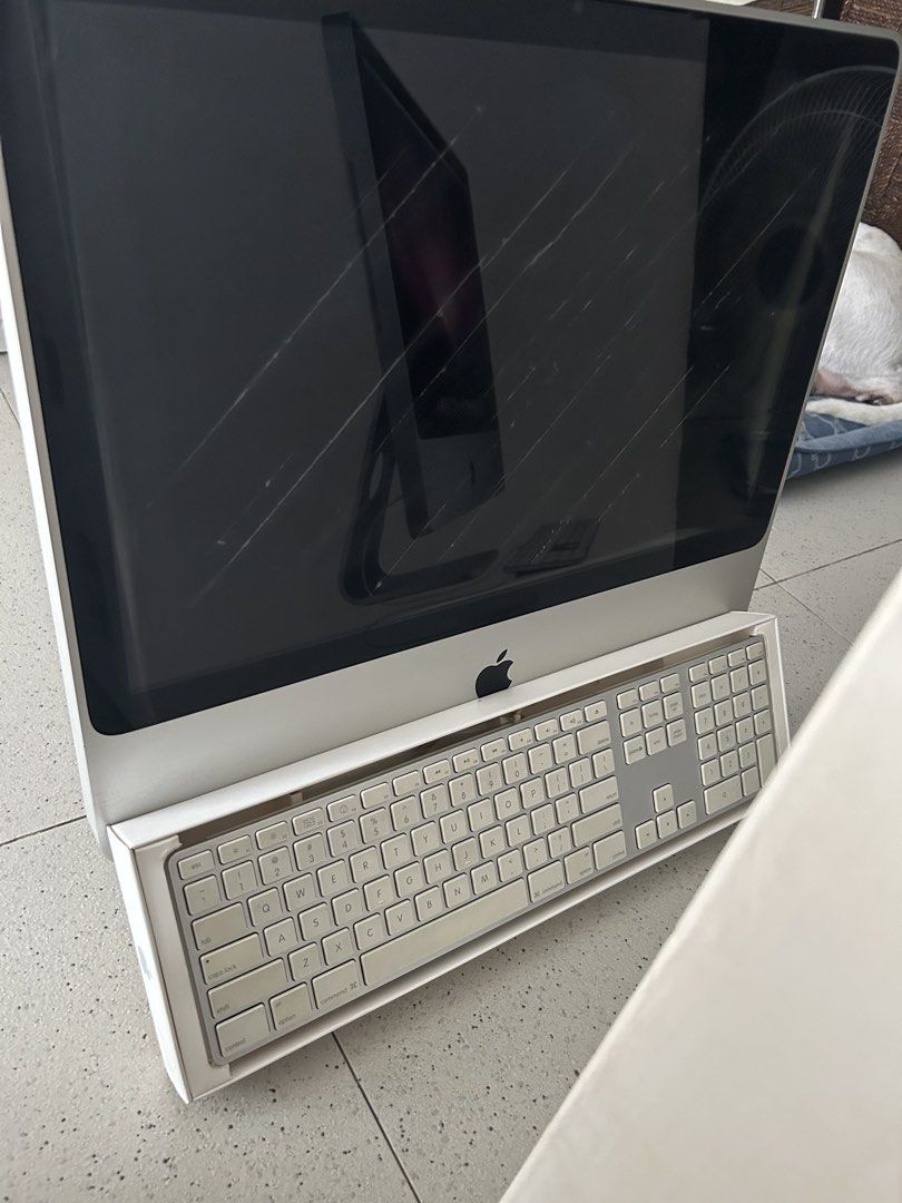 Apple iMac Desktop Computer no Keyboard (Category: Desktops) located in Pasay City. Submitted by coolearth.cf1bcb (Listing ID 1451919943, Image 3). Description: Apple iMac A1224 20 💰 ₱2500 Description Selling my Apple iMac A1224 (20-inch) with: * ✅ Box * ✅ Power Cable Condition: * Screen is damaged (please see photos). * No testing done. * Selling AS IS. * Best for scrap, parts, repair, or restoration. * Please manage your expectations and buy o