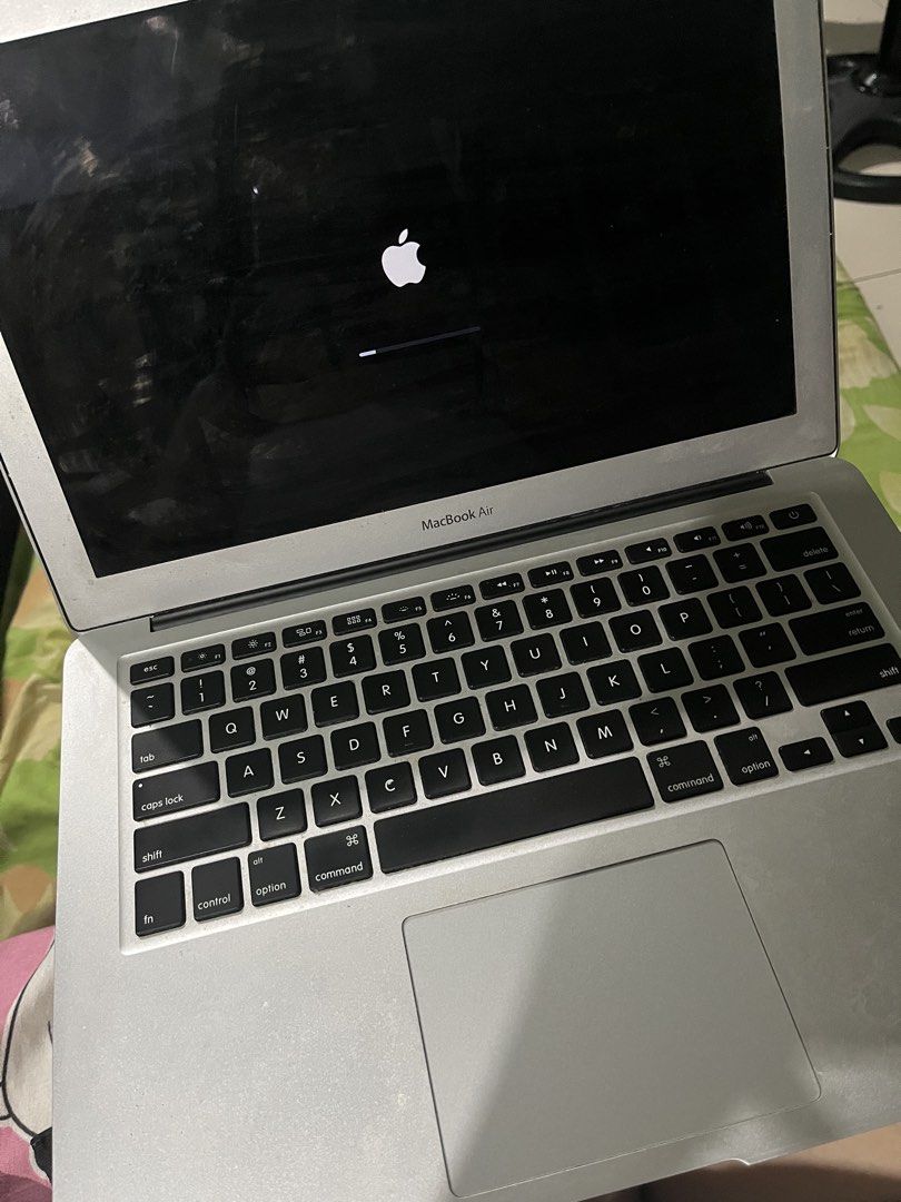 Swap sa ipad Apple MacBook Air (Category: Laptops & Notebooks) located in Manila. Submitted by kierstiep (Listing ID 1452079946, Image 2). Description: Sell or swap sa ipad. MacBook Air with Intel i5, 8GB RAM, and 256GB SSD. Runs macOS Monterey. Flaws: Keyboard works but needs replacement for heavy typing. Battery deterioration since year 2017 pa. Signs of use. But all is working and all parts are original. With box and charger. .