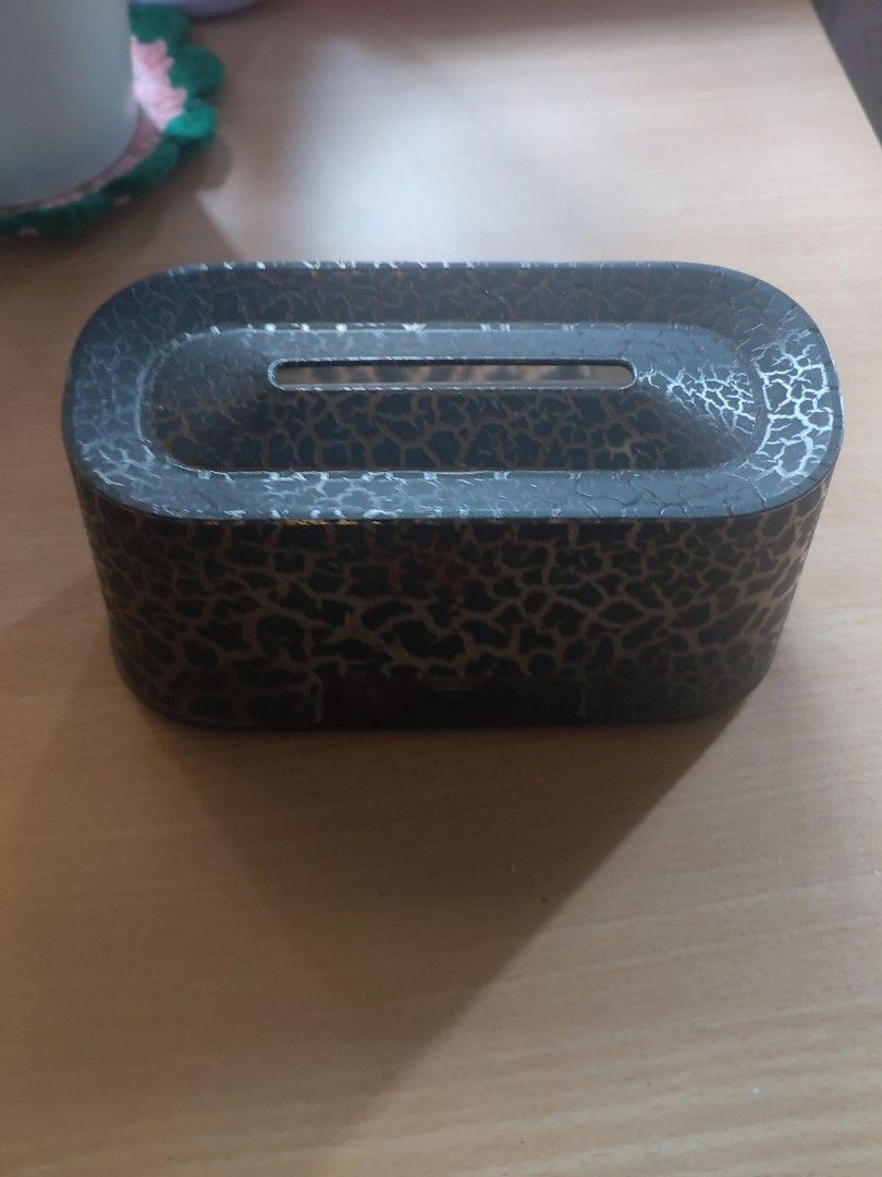 Aroma diffuser (Category: Home Fragrance) located in Singapore. Submitted by clearancesalee1314 (Listing ID 1451917625, Image 2). Description: .