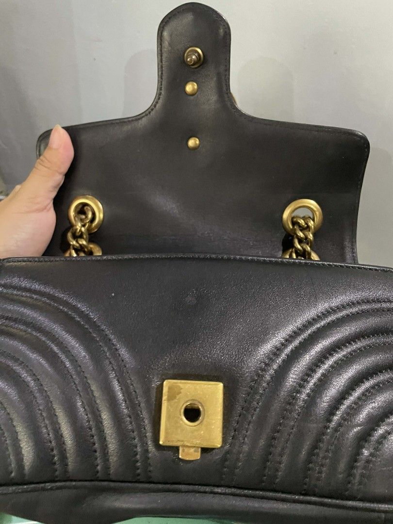 Auth Gucci GG Marmont Matlasse Small (Category: Luxury Bags & Wallets) located in Dagupan City. Submitted by chichi_declutter (Listing ID 1451906316, Image 3). Description: -Guaranteed Authentic and original -Gucci GG Marmont Matlasse -can be sling bag or shoulder bag -bag only.