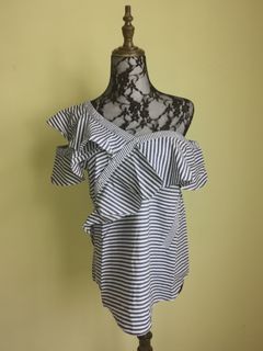 (Category: ) located in . Submitted by boutique_collection (Listing ID 1452004461, Image 1). Description: .