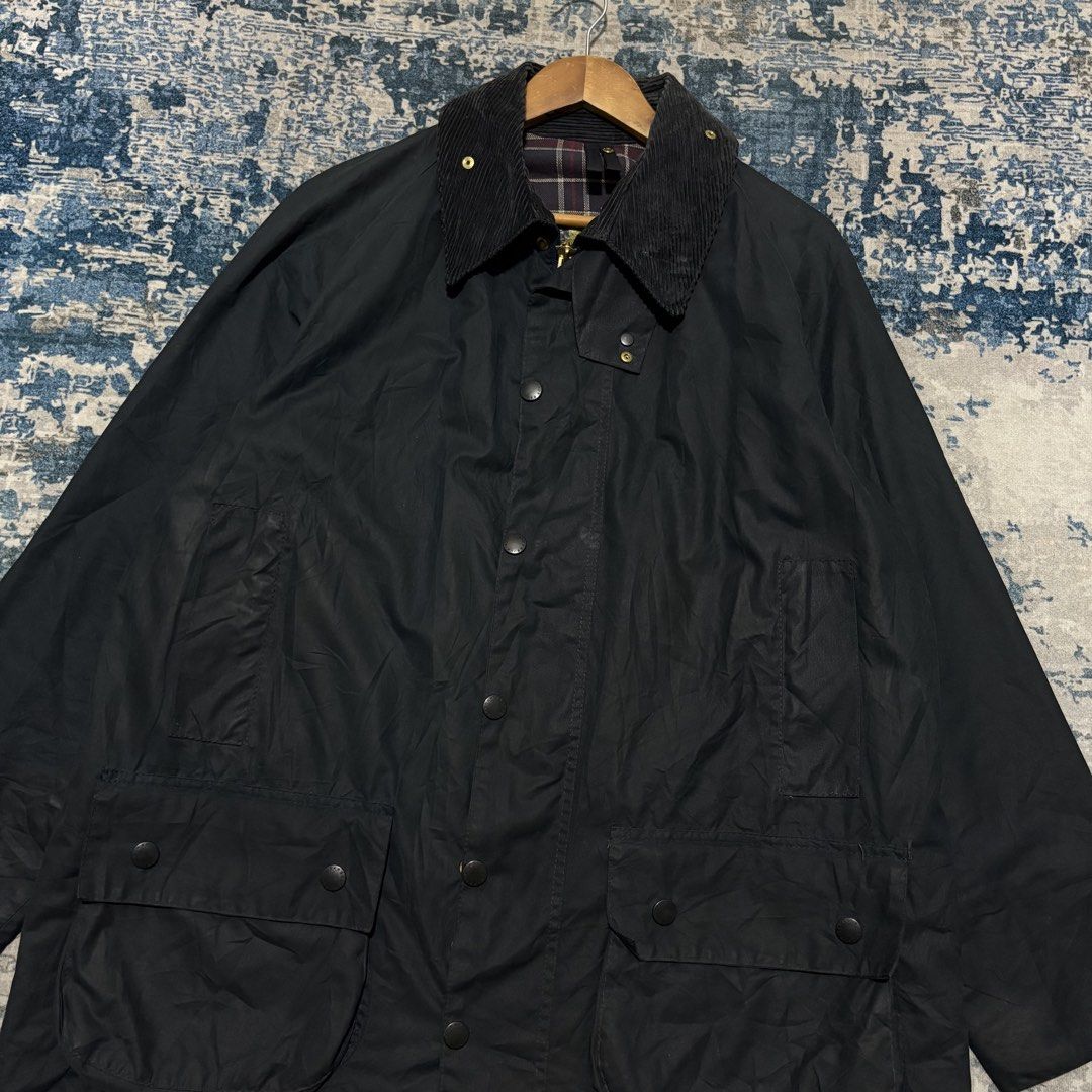 Barbour England Beufort wax jacket (Category: Coats, Jackets and Outerwear) located in Sungai Petani. Submitted by triplethrift_ (Listing ID 1452089650, Image 2). Description: 9/10 lawa tiada koyak cuma bahagian plaid dlm faded skit.