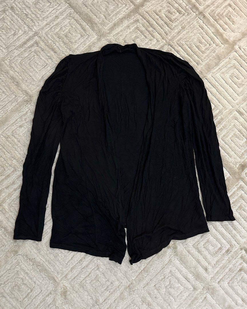 Basic Draped Outer (Kategori: Baju Luaran) berada di Depok. Dikirim oleh predezerved (ID iklan 1451961247, Gambar 1). Deskripsi: * all size (Fit to S-XL) * Rayon / Spandex (stretchy & adem!) * color: black * no minus, like new 📝 NOTES semua barang akan dikirim dalam keadaan sudah dicuci dan rapih yaa aman ajaa 😆💗.