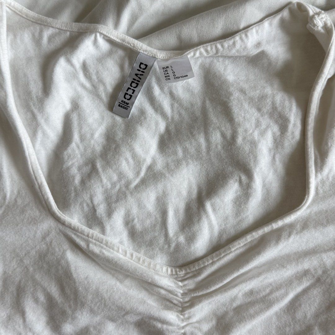 Basic H&M Longsleeves (Category: Longsleeves) located in Marikina City. Submitted by bykeei (Listing ID 1451963991, Image 2). Description: location: marikina city, metro manila ⭐️ first to pay basis .