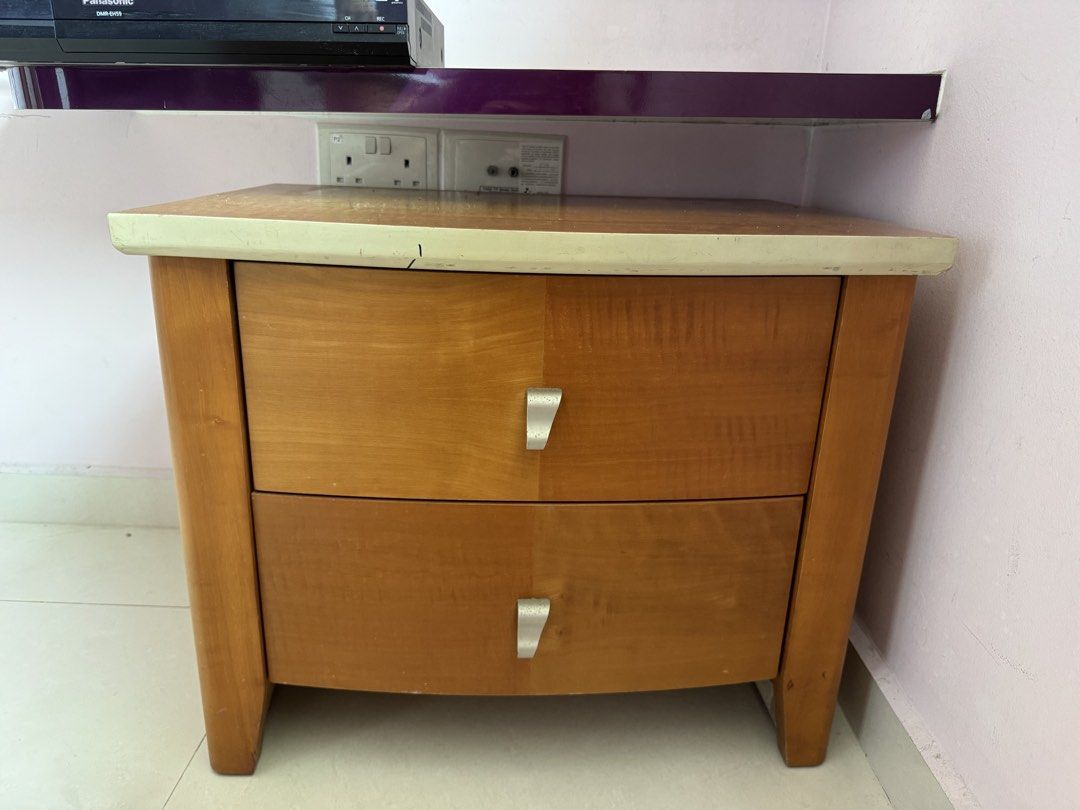 Bedside table (Category: Shelves, Cabinets & Racks) located in Singapore. Submitted by scramblyags (Listing ID 1452008125, Image 2). Description: arrange for own delivery.