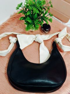 (Category: ) located in . Submitted by lovestuvves (Listing ID 1452058071, Image 1). Description: .