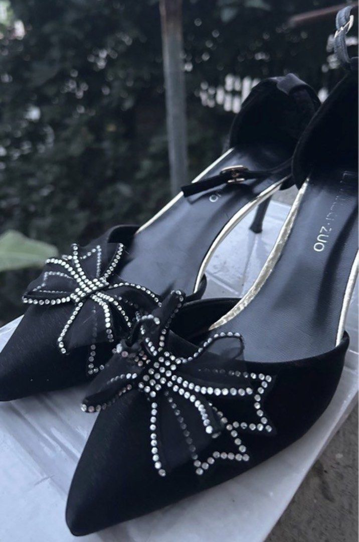 Black Heels with Rhinestone Bow Detail (Category: Heels) located in Marikina City. Submitted by chartan15 (Listing ID 1452025709, Image 2). Description: Used once, decluttering.