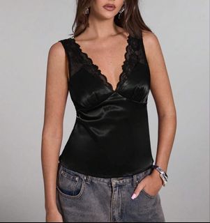 (Category: ) located in . Submitted by sofiascloset_ (Listing ID 1451938653, Image 1). Description: .