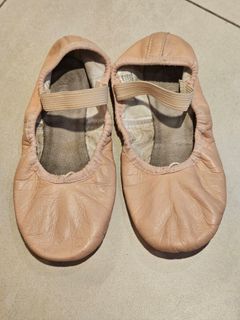 (Category: ) located in . Submitted by bellemoda (Listing ID 1451976272, Image 1). Description: .