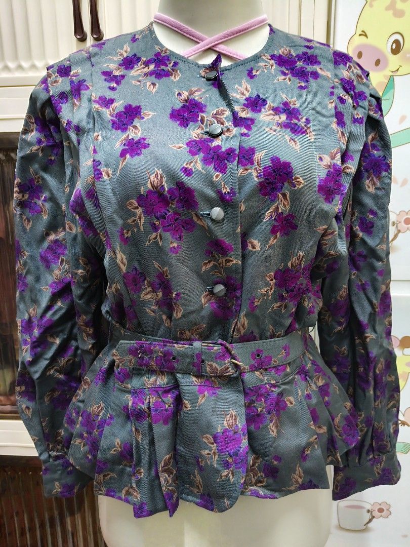 Blouse / blazer premium preloved (Category: Blouses) located in Hulu Terengganu. Submitted by famnastore (Listing ID 1452012889, Image 1). Description: *RM3 SAHAJA SEHELAI *MAX 10 HELAI SATU PARCEL *BY PICKUP AND POSTAGE ONLY 📍 TERENGGANU BERMINAT BOLEH SCREENSHOT 📲 011LIMA144EMPAT10ENAM.