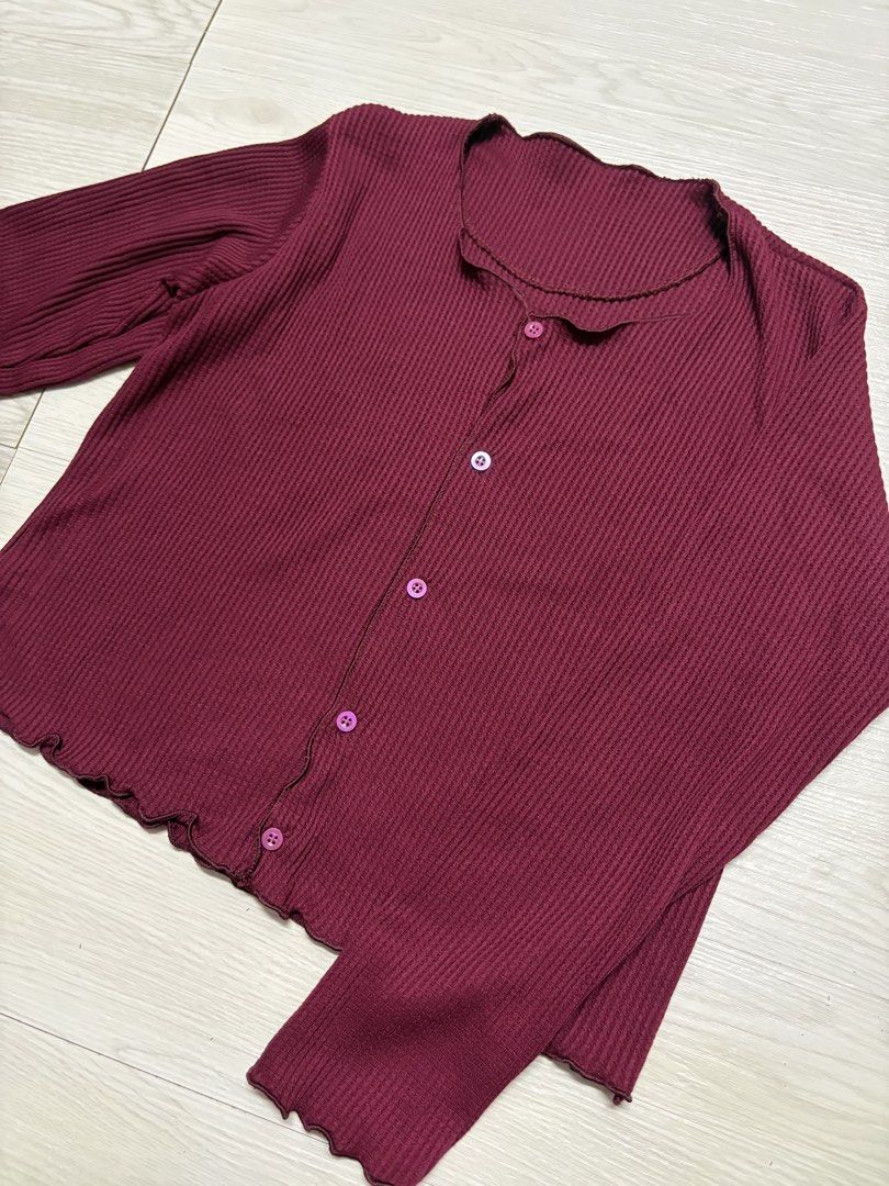 BLOUSE ALL RM5-10/each (Category: Blouses) located in Rompin. Submitted by ainnnsyamiraaa (Listing ID 1451906543, Image 3). Description: Hi i dah habis belajar so nak letgo baju baju pergi kelas mur mur je, price range RM5-10. Please help a sister out 🥹 for reference; 151cm & 48kg .