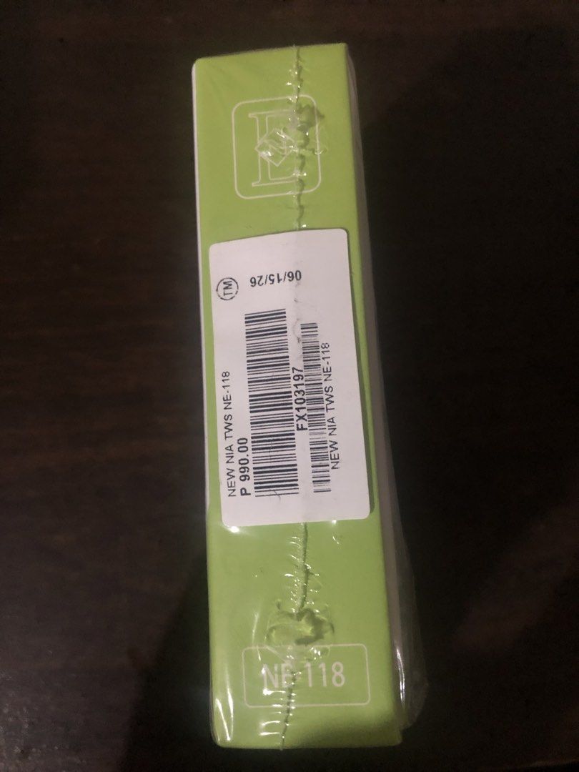 Bluetooth Headphones (Category: Headphones & Headsets) located in Caloocan City. Submitted by nmdsabalbo27127 (Listing ID 1451966883, Image 3). Description: Brand new - Original Price is 990.