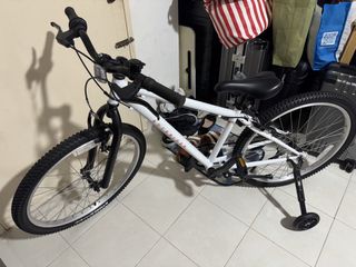 (Category: ) located in . Submitted by nst04 (Listing ID 1452104880, Image 1). Description: .