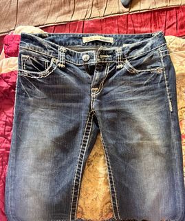 (Category: ) located in . Submitted by halateezers (Listing ID 1451966210, Image 1). Description: .