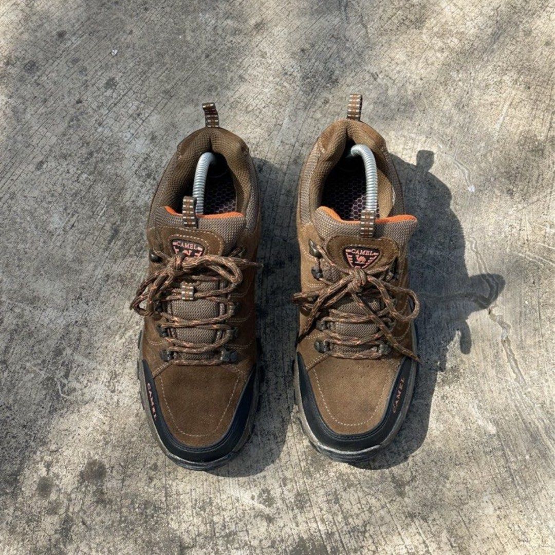 Camel Brown Hiking Shoes (Category: Sneakers) located in Dasmarinas. Submitted by syrinemaine (Listing ID 1451937703, Image 3). Description: Eur 41 25.5 cm Mens 7 Womens 8 Also bought here from carousell @johnprelove Sobrang solid ng quality pramis Maliit lang talaga sakin May sole separation sa harap ng kaunti pero madali na mapayos sa cobbler yan kahit 100 Offer lang willing to let go.