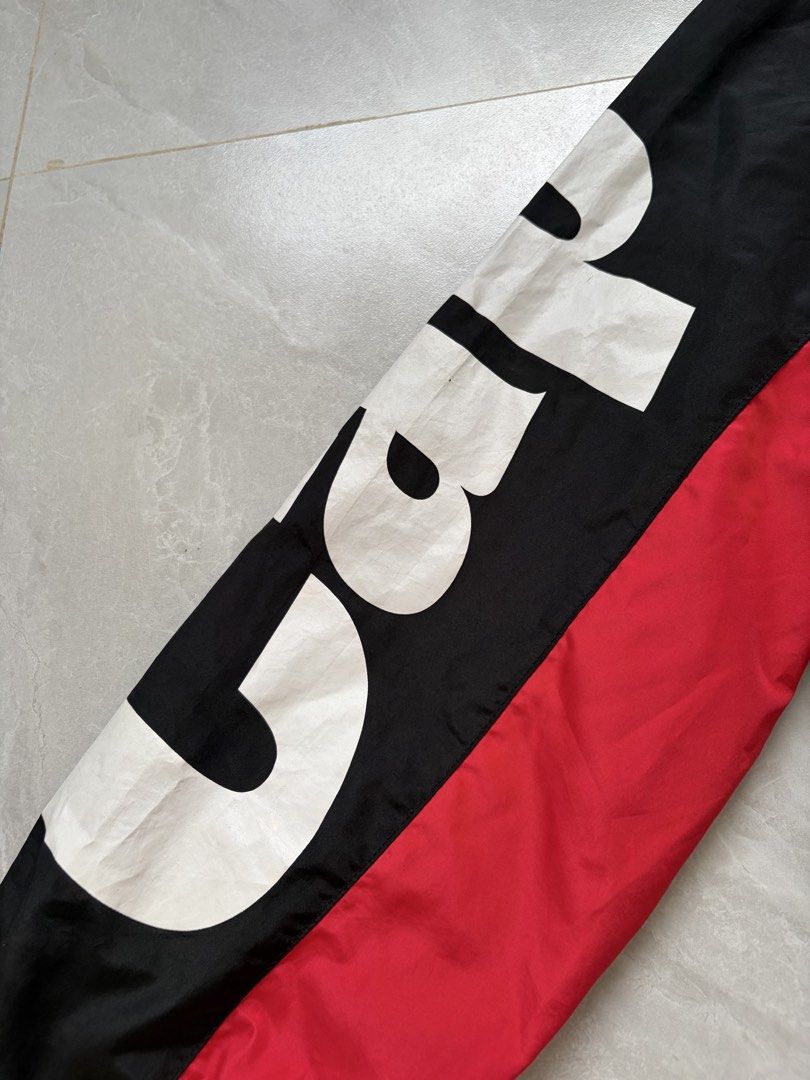 Capture by Hollywoodmade Windbreaker Jacket (Category: Coats, Jackets and Outerwear) located in Tanza. Submitted by pompompvrin (Listing ID 1452102343, Image 2). Description: 26L x 22W in.