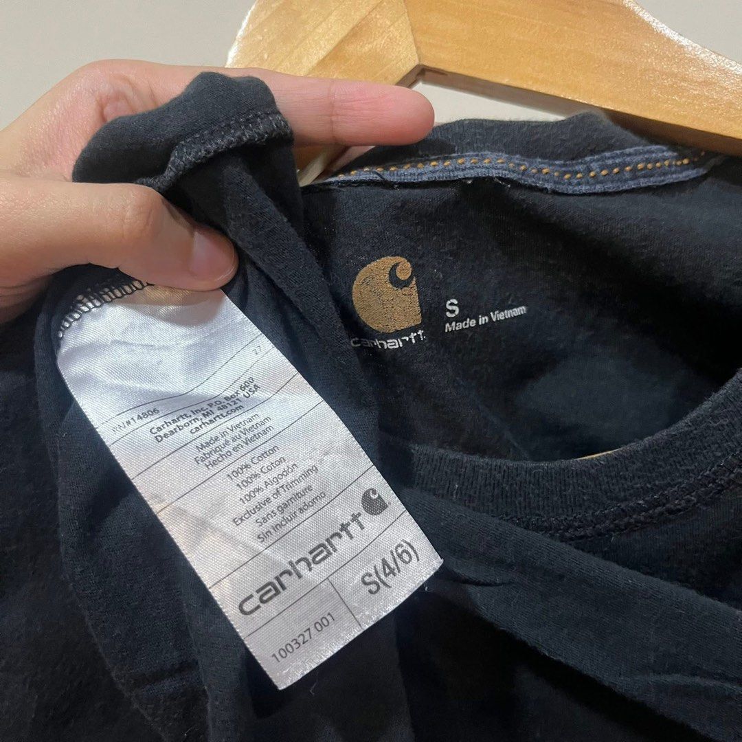 Carhartt Black Shirt (Category: Shirts) located in Taytay. Submitted by second_couturecache (Listing ID 1446836569, Image 3). Description: Off/Legit, kayo nalang po magcheck. May sign of use and since used, manage your expectation. Dimension Width: 16 Inches Length: 23 Inches First to pay basis and payment first. Delivery shouldered by buyer: Lalamove, J&T, or Flash Express. No rush shipping. Location: Taytay, Rizal.