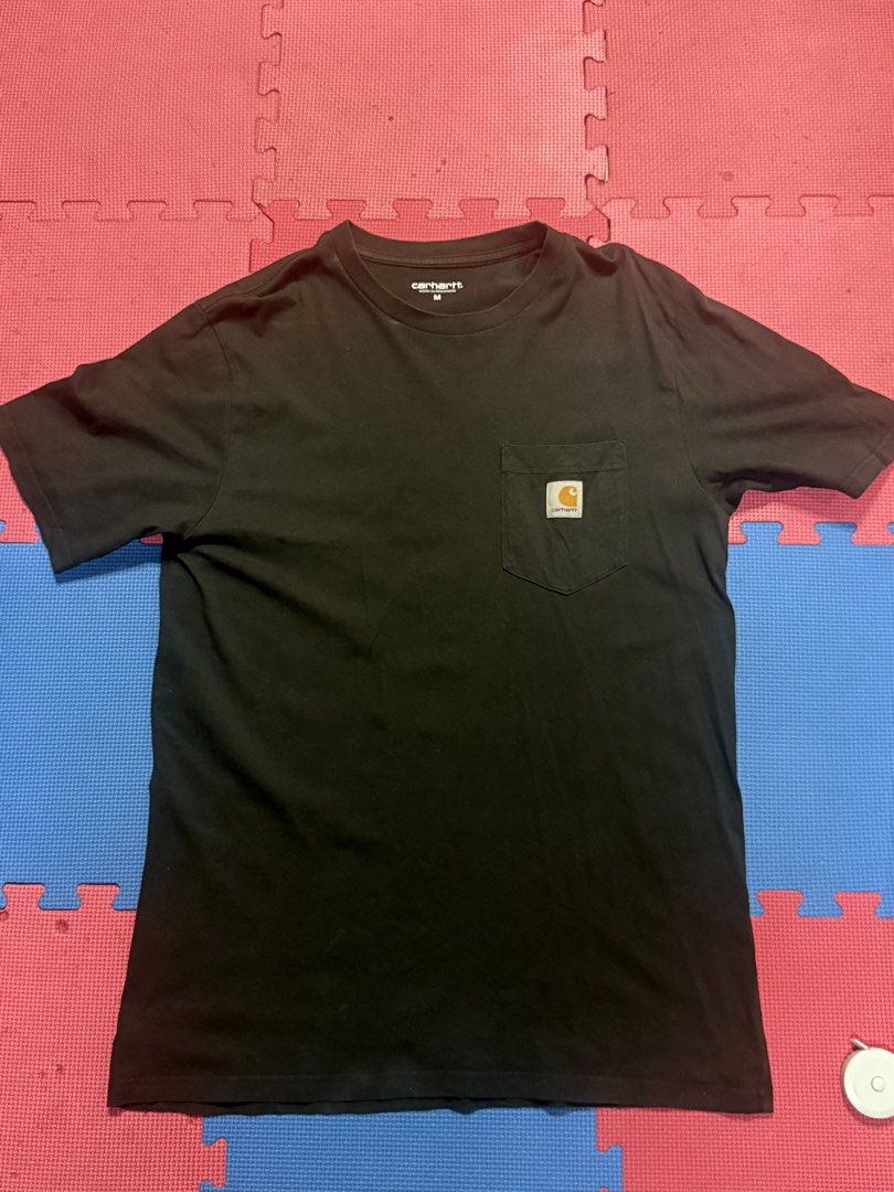 由 mightydragon_e32f51 (刊登 ID 1452010463，圖片 1) 提交，位於 桃園市 (Taoyuan) 的 Carhartt Pocket (類別：外套、夾克、大衣)，說明：Panjang 73 cm Lebar 50 cm。