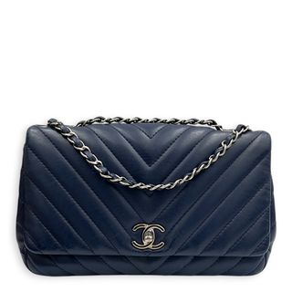 (Category: ) located in . Submitted by carousellluxury (Listing ID 1451955412, Image 1). Description: .