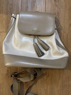 （分類：）位於 。 由 mmmmmuah 提交（商品編號 1451966134，圖片 1）。簡介： 。