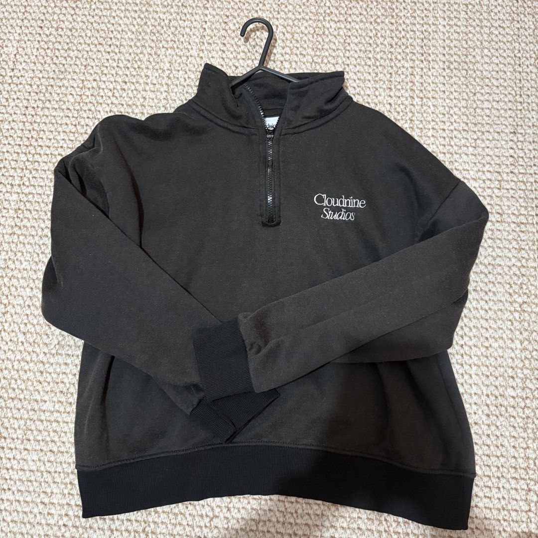 Cloudnine Studios Quarter Zip Sweatshirt Size M (Category: Coats, Jackets and Outerwear) located in Lipa City. Submitted by cheesecake_719 (Listing ID 1451935485, Image 1). Description: - Issues: Medjo fade na yung pagkablack niya - Cloudnine Studios Quarter Zip Sweatshirt (Bought last yr for 1.5k) - Color: Dark Grey/Black - Size: Medium (M) - Style: Comfortable and casual - Features: Great for layering, chest logo detail.