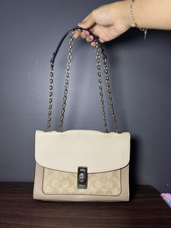 (Kategori: ) berada di . Dikirim oleh aleitja (ID iklan 1452026461, Gambar 1). Deskripsi: .