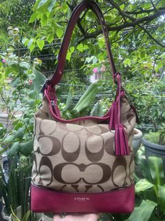 (Category: ) located in . Submitted by baglovers10 (Listing ID 1451945998, Image 1). Description: .